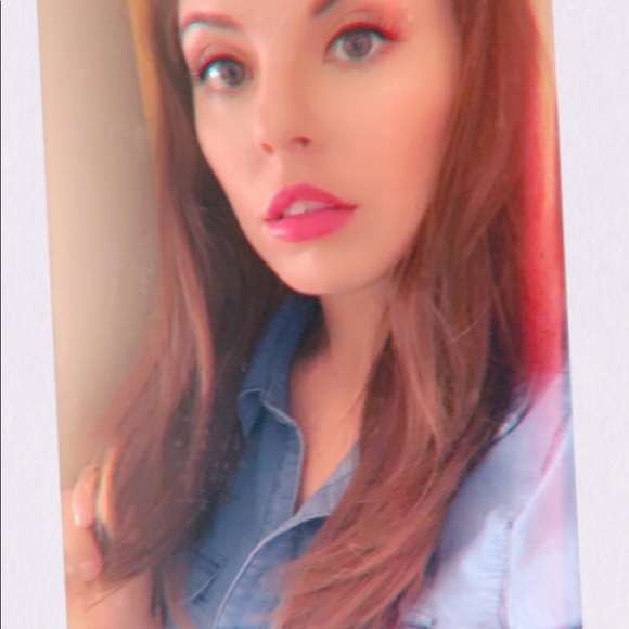 Meet your Posher, Brittany - Picture 3 of 3